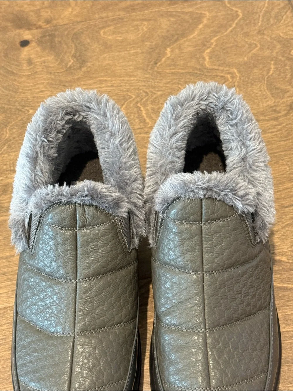 Women’s Easy Street Flurry Gray Waterproof Winter Booties Faux Fur Trim 8.5